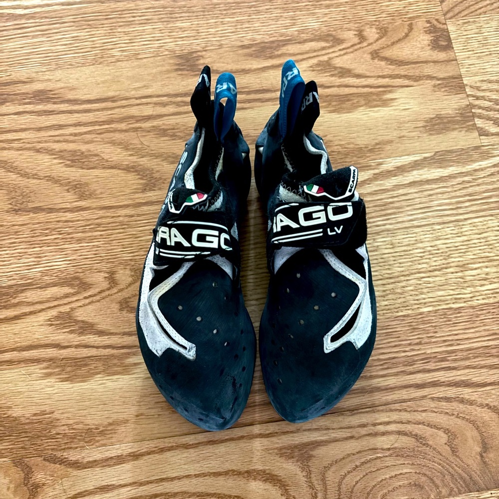 Scarpa Drago LV climbing shoes size EU 39/US 7.5
Women’s